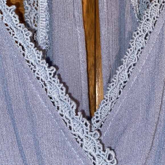 Pretty V-neck Tank from Pacsun - Picture 3 of 3